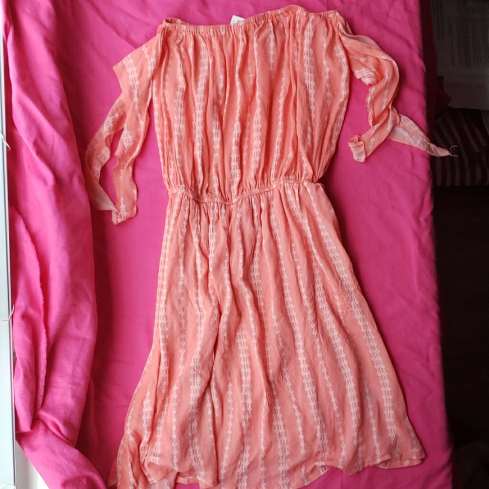 Women's strapless peachy dress